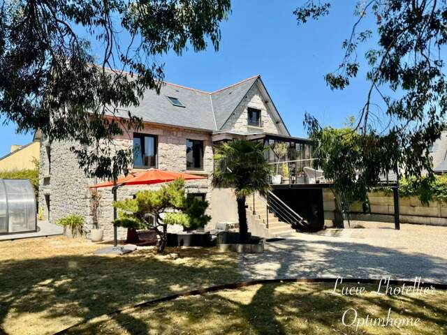 Maison familiale 157 m² – Dinard – Studio indépendant – 4 chambres – Garage – Jardin paysager — photo du bien