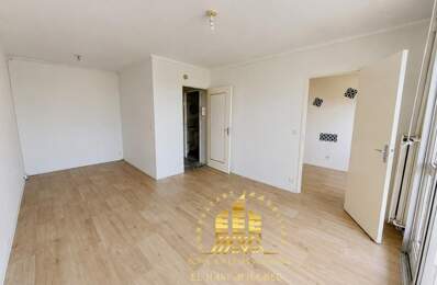 Appartement T1 bis, 7e étage avec terrasse – Bordeaux, à saisir en exclusivité — photo du bien