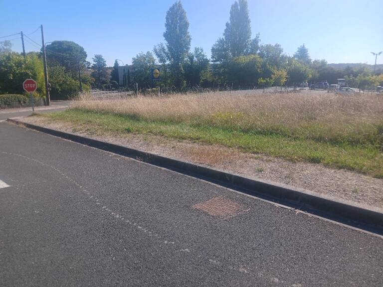 Terrain à bâtir à Ribérac (24600) — photo 1