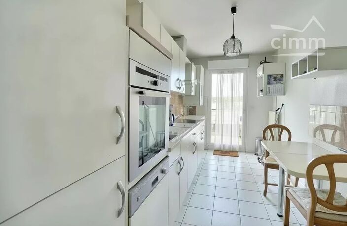 Appartement T4 de 90 .53 + garage + cave + ascenceur à FORBACH — photo 3