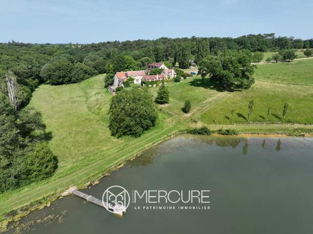 DOMAINE de 25,7 Ha avec 5 HABITATIONS et ETANG — photo du bien
