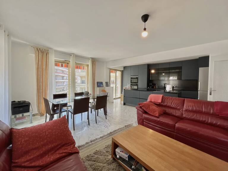 SPACIEUX 3 PIÈCES AVEC TERRASSE – FLEURS / GROSSO — photo 1