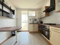 Appartement avec balcon et cave privative — photo 4