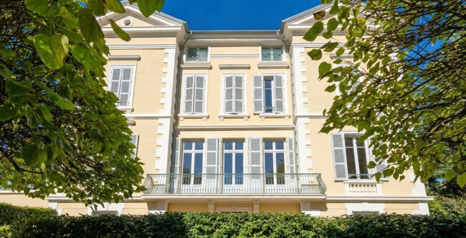 Appartement À Vendre — photo 1