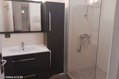 Appartement 3 pièces 750 €