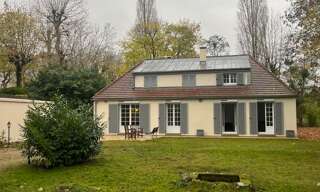 Maison 9 Pièces 190 m² à louer à Le Vésinet (78110)