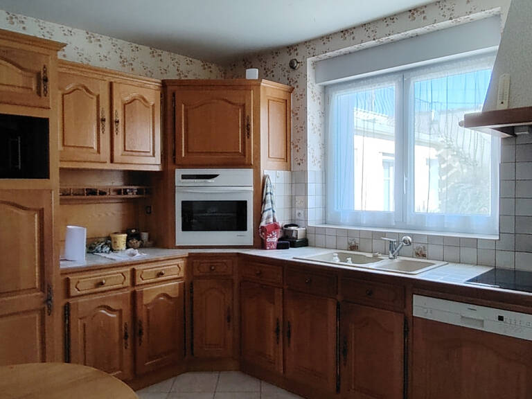 Maison à vendre 8 pièces ASSAIS LES JUMEAUX (79) — photo 1