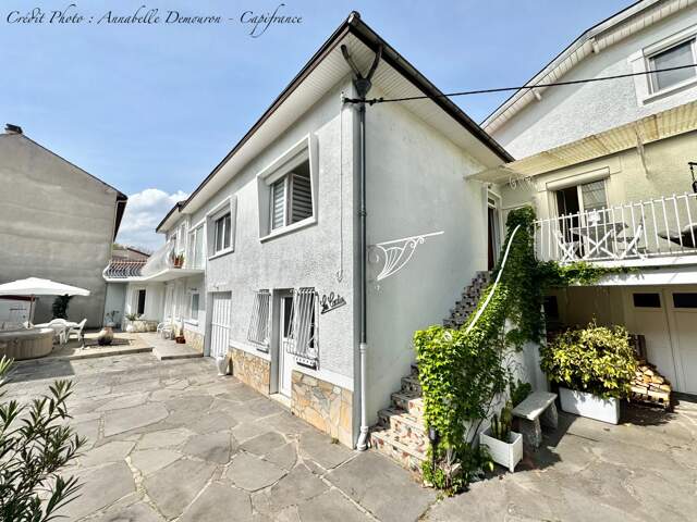 CÉBAZAT HYPERCENTRE – MAISON DE CARACTÈRE + T2 INDÉPENDANT – 183 m² HABITABLES ENV. – DÉPENDANCES – EXTÉRIEURS — photo du bien