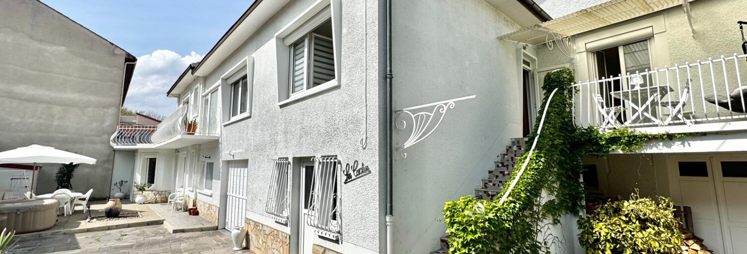 Maison 9 Pièces 194 m² à vendre à Cébazat (63118)