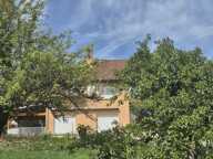 Une maison lumineuse aux beaux volumes, avec une vue exceptionnelle sur les montagnes — photo 2
