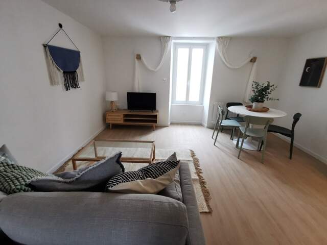 Appartement DUPLEX meublé à louer 4 pièces CONCARNEAU (29) — photo du bien