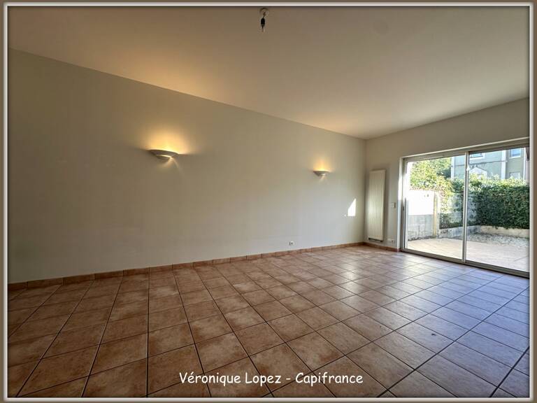 Agen, dans un quartier calme, maison de ville 115 m², 5 pièces principales, avec extérieur — photo 1