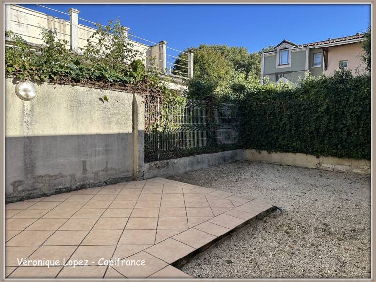 Agen, dans un quartier calme, maison de ville 115 m², 5 pièces principales, avec extérieur — photo 1