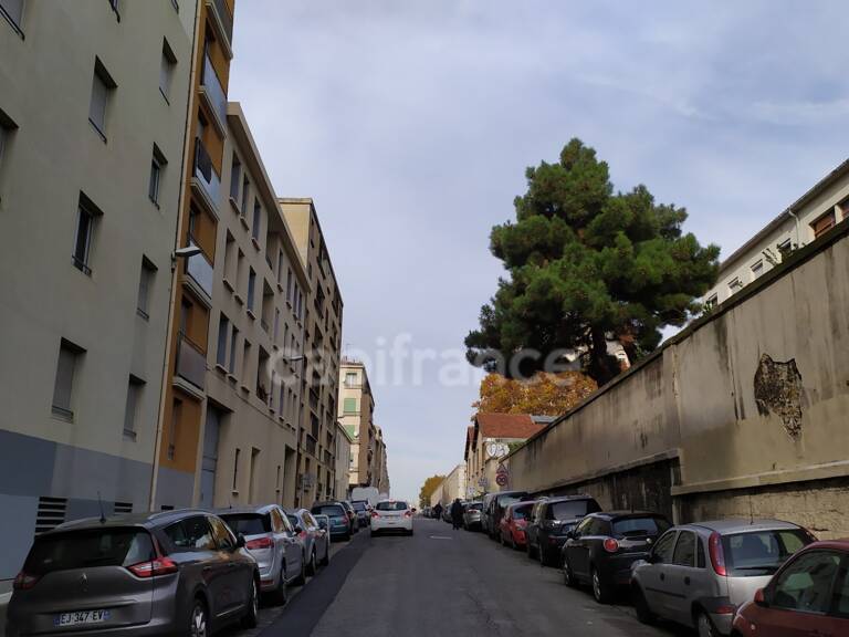 Dpt Bouches du Rhône (13), à vendre MARSEILLE 3EME ARRONDISSEMENT appartement T3 de 54,36 m² — photo 1