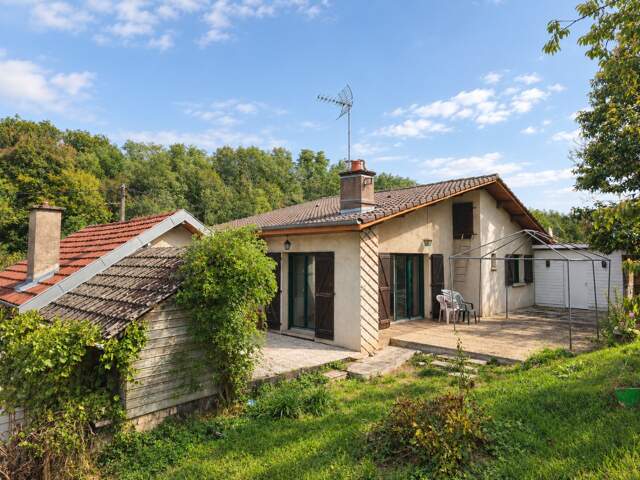EN EXCLUSIVITÉ – À vendre à Fraisans, maison individuelle spacieuse — photo du bien