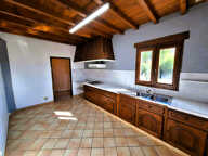   À VENDRE – Maison ancienne de 76 m² avec 2 chambres, sous-sol et cour à Vergoignan — photo 4