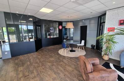 Dpt Charente Maritime (17), à vendre SAINT PIERRE D'OLERON Local commercial - Plain pied terrain 680m² — photo du bien