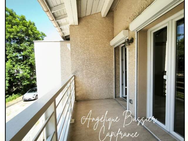 Appartement 4 pièces - 80m²- Balcon- 2 places de stationnement — photo du bien