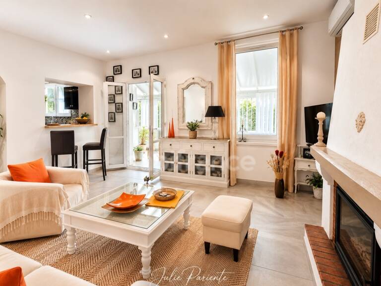 Appartement à vendre 2/3 pièces, jardin de 170 m2, parkings LE CASTELLET (83) — photo 1