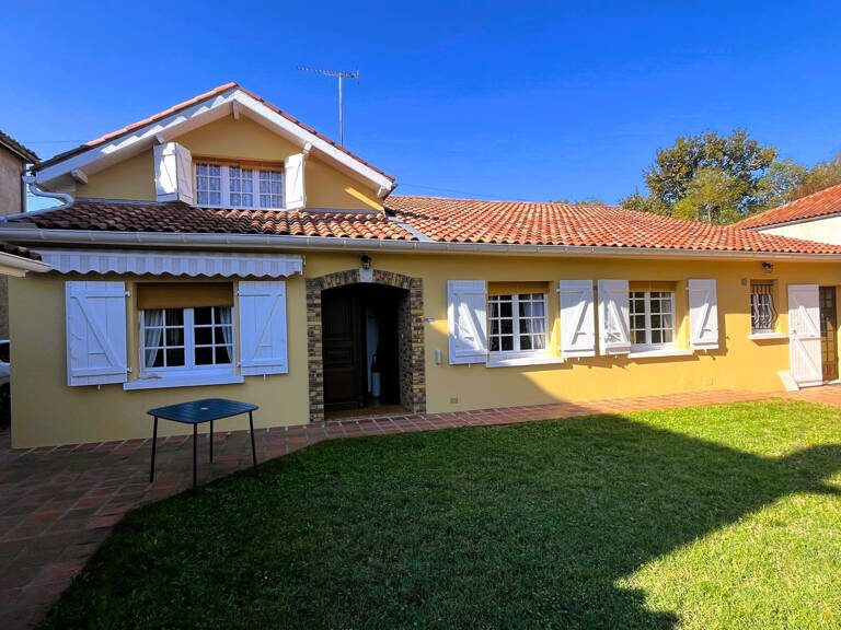 PLAISANCE(32), BELLE MAISON RENOVEE 130m2 par artisan+ APPARTEMENT (ou local) 42m2, jardin clos 650m2, garage, atelier, au calme, commerces à pied ! SANS TRAVAUX — photo 1