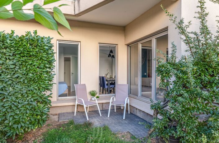 Appartement à vendre 4 pièces LYON 8EME ARRONDISSEMENT (69) Monplaisir-Lumière Parking Jardin — photo 2