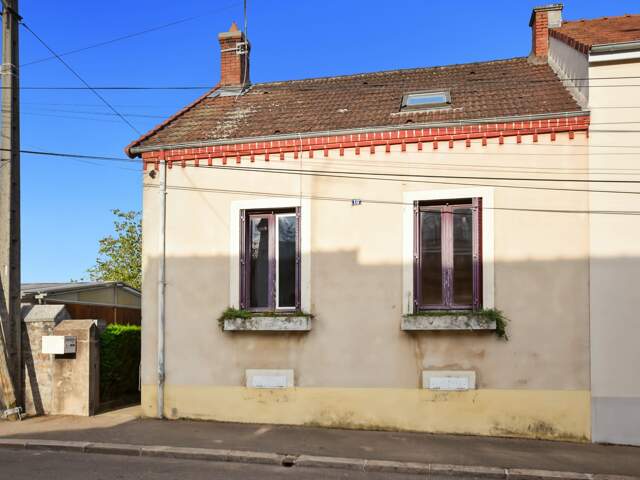 Maison de ville de 56.88 m2 avec jardin LE CREUSOT (71) — photo du bien