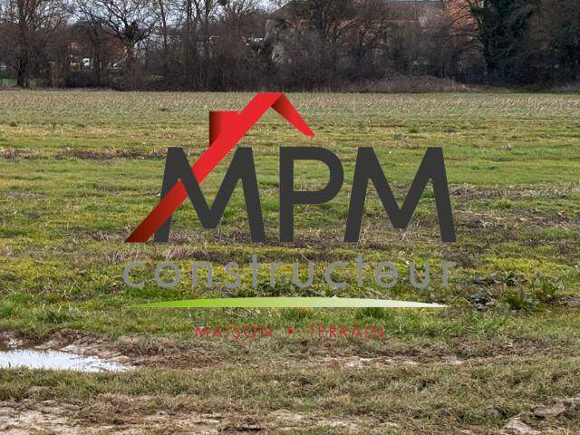 Terrain constructible à Domartin (01380) — photo du bien