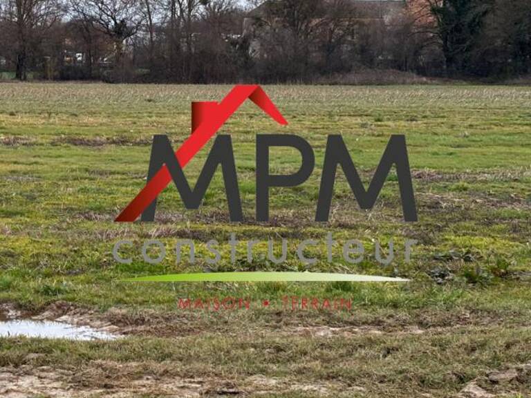 Terrain constructible à Domartin (01380) — photo 1