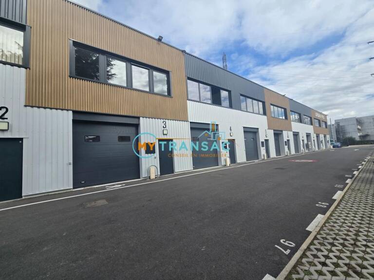 MY TRANSAC - A LOUER cellules d'activité et bureaux à partir de 146m² au sein d'un parc d'activité sur la commune de Neuilly Plaisance — photo 1