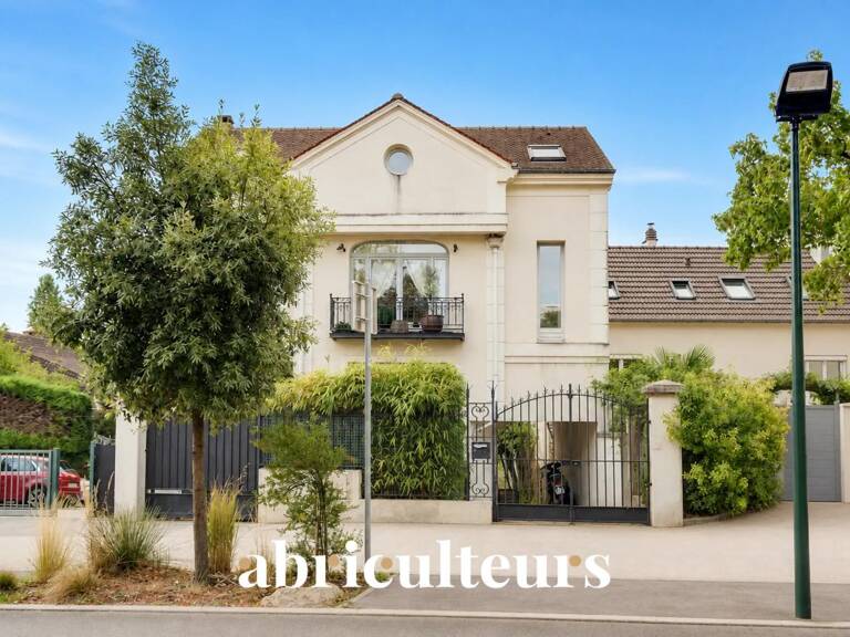 Maison individuelle atypique avec jardin et studio indépendant – Garches — photo 1