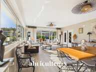 Villa d’exception à 80 m de la Grande Plage – 205 m² – 8 chambres – Jardin paysager, terrasse et grand garage – Carnac Plage — photo 3