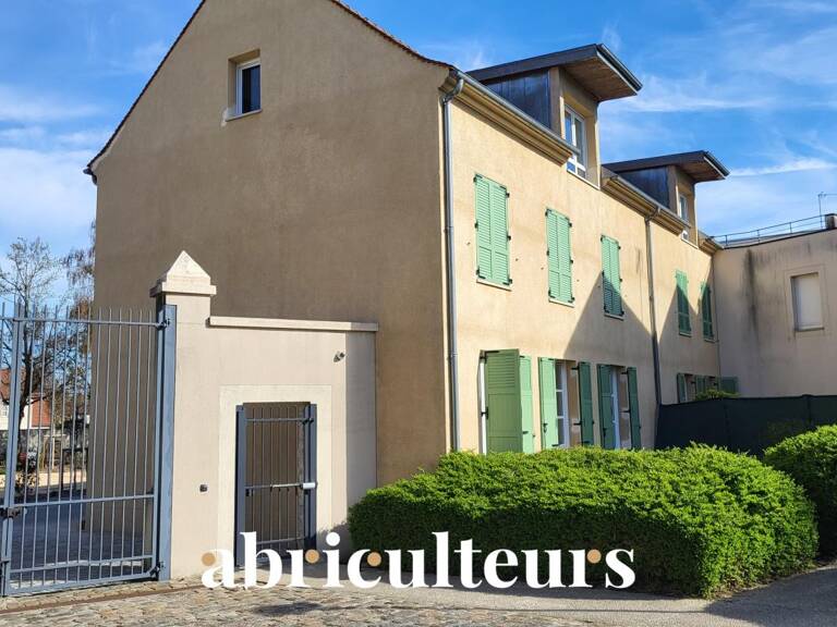 Coup de cœur à Survilliers (95470) : T3 62 m² au 1er étage très lumineux avec vue magnifique sur le Pigeonnier & le Bassin — photo 1