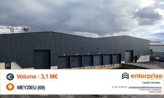 Commerce  1926 m² à vendre à Meyzieu (69330)