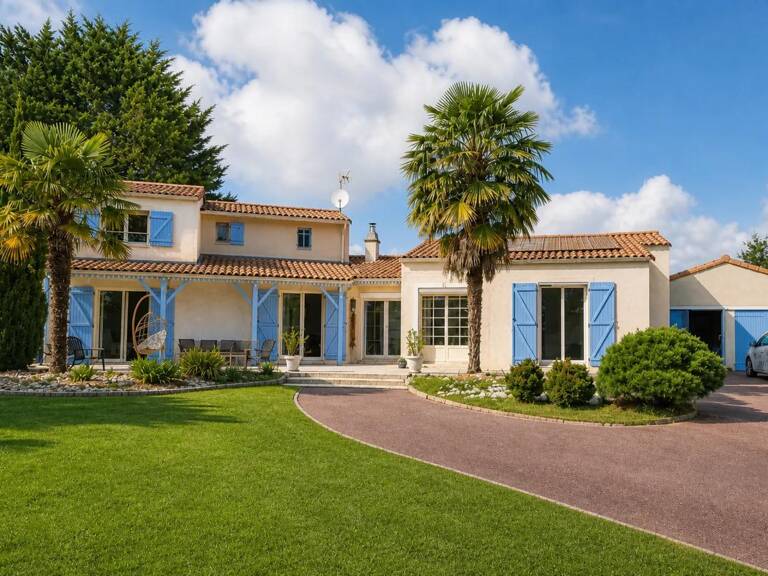 Maison de 7 pièces de 170 m² à Aubigny-Les Clouzeaux — photo 1