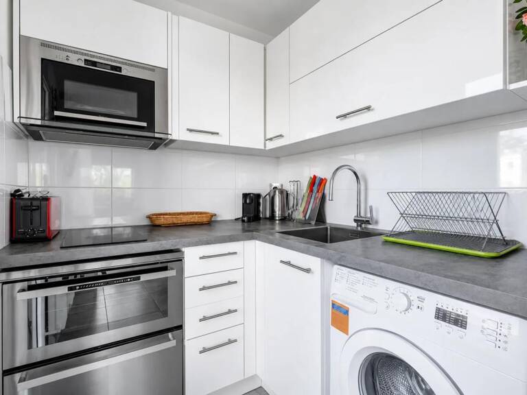 Très beau studio de 25 m² avec balcon cave et place de parking - situé à Cannes proche Croisette — photo 1