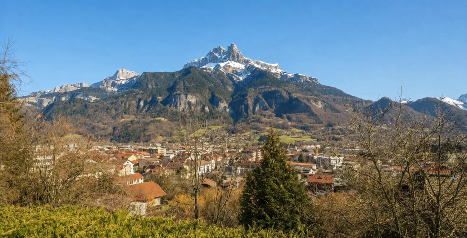 5P 145m² à Sallanches avec vue Mont Blanc — photo 1