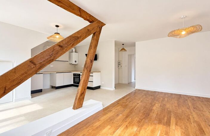 Appartement T3 – 67 m² – Dernier étage – Charme & rénovation complète — photo 4