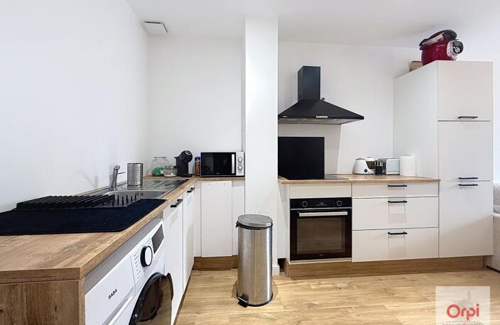 Appartement À Louer — photo 2