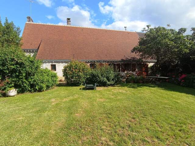 Maison de caractère à vendre proche de Varennes Changy ! — photo du bien
