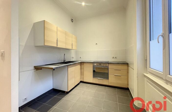 Montchat – Cœur de quartier – T4 74 m² entièrement rénové — photo 2