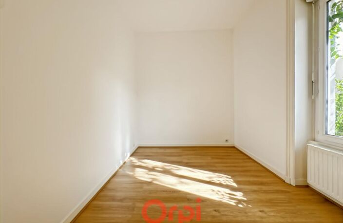 Montchat – Cœur de quartier – T4 74 m² entièrement rénové — photo 5