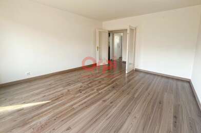 Appartement 3 pièces 935 €