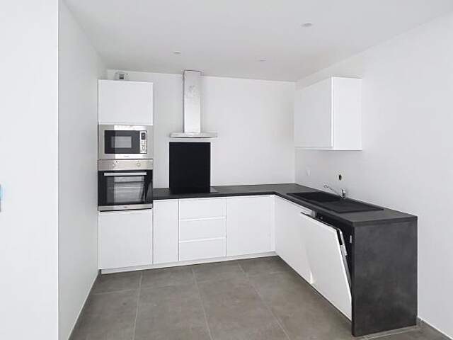 Appartement À Vendre — photo du bien