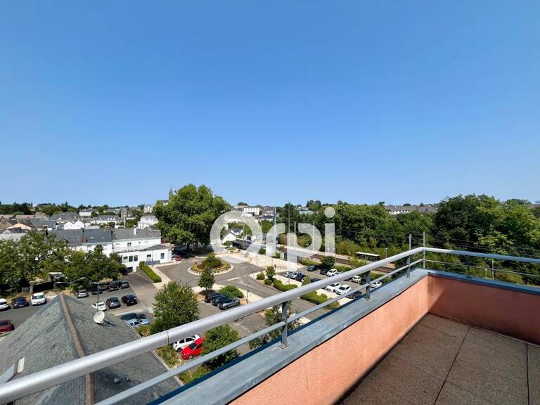 PONTCHÂTEAU – HYPER CENTRE | T4 DUPLEX 110 m² | TERRASSE PANORAMIQUE | 2 GARAGES — photo 1