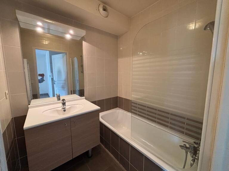 Appartement À Louer — photo 1
