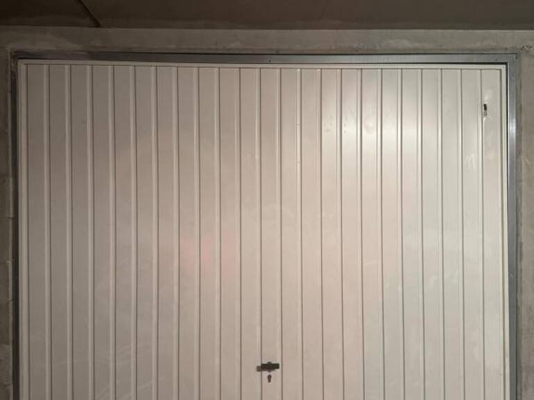 Parking À Louer - Box Fermé — photo 1