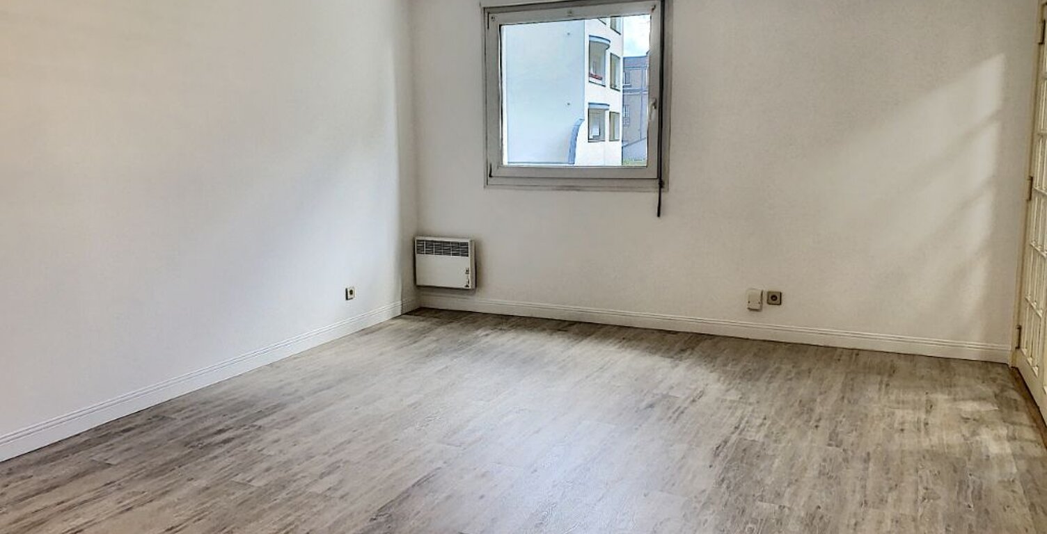 TOURS centre T2 de 58.60 m² + parking — photo 1