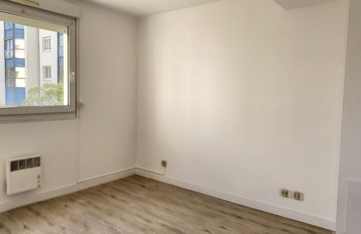 TOURS centre T2 de 58.60 m² + parking — photo 5
