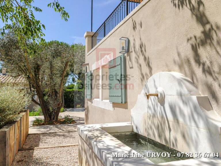 PROPRIÉTÉ DE CHARME AU COEUR DES ALPILLES - 5 SUITES  - PISCINE - JARDIN PAYSAGE DE PLUS DE 2 000 M² — photo 1