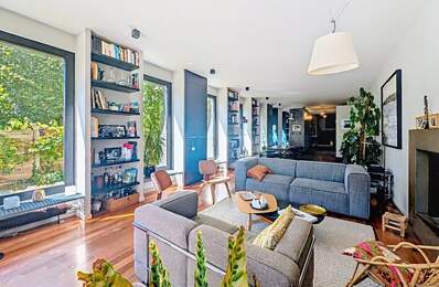 Au calme lumineuse maison non mitoyenne avec jardin, piscine et stationnement — photo du bien